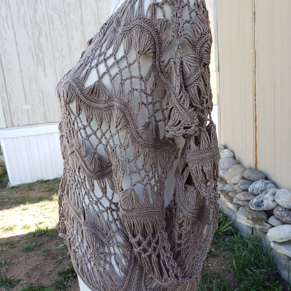 Knitted tops - Picture 2 of 4